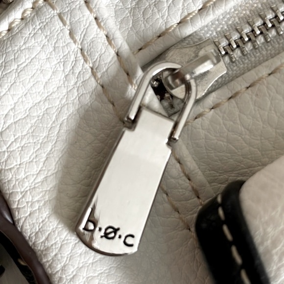 B.O.C. Crossbody Purse - Picture 14 of 14